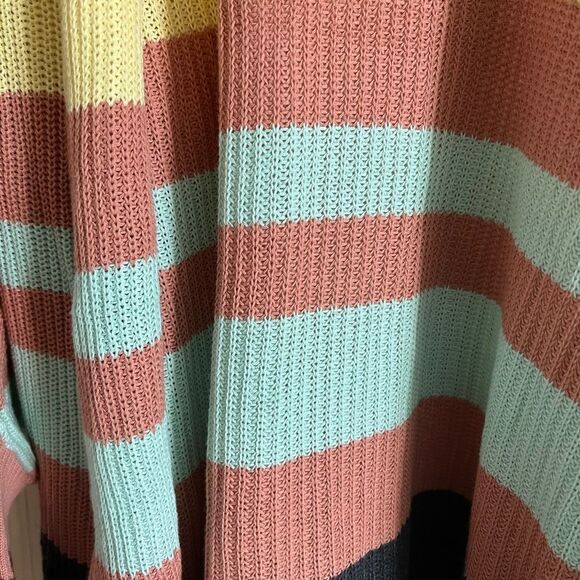 StripedĀ dolmanĀ Cardiganāā - Picture 4 of 6